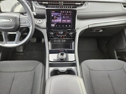 New 2025 Jeep Grand Cherokee Laredo X image 14