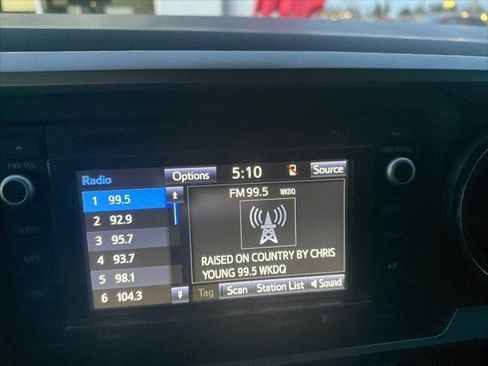 Used 2019 Toyota Tacoma SR5 image 5