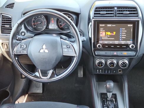 Used 2022 Mitsubishi Outlander Sport SE FWD image 24