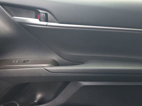 Used 2024 Toyota Camry SE FWD image 13