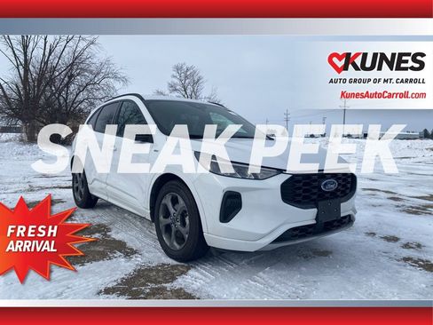 Used 2023 Ford Escape ST-Line image 1