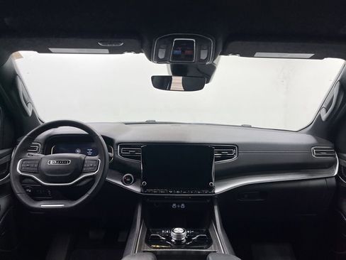 Used 2024 Jeep Wagoneer L Series III w/ Flexible Seating Group image 16