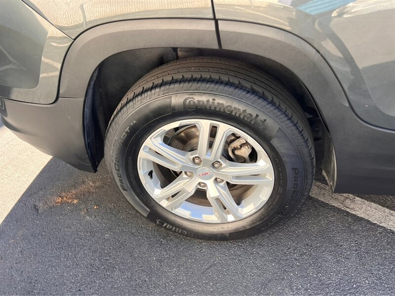 Used 2018 GMC Terrain SLE w/ Infotainment Package I AWD/4WD image 12