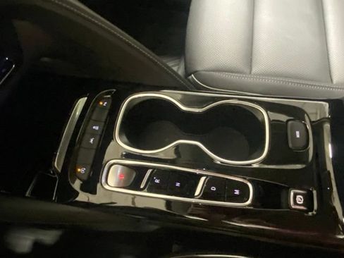 Used 2023 Buick Envision Essence FWD image 23