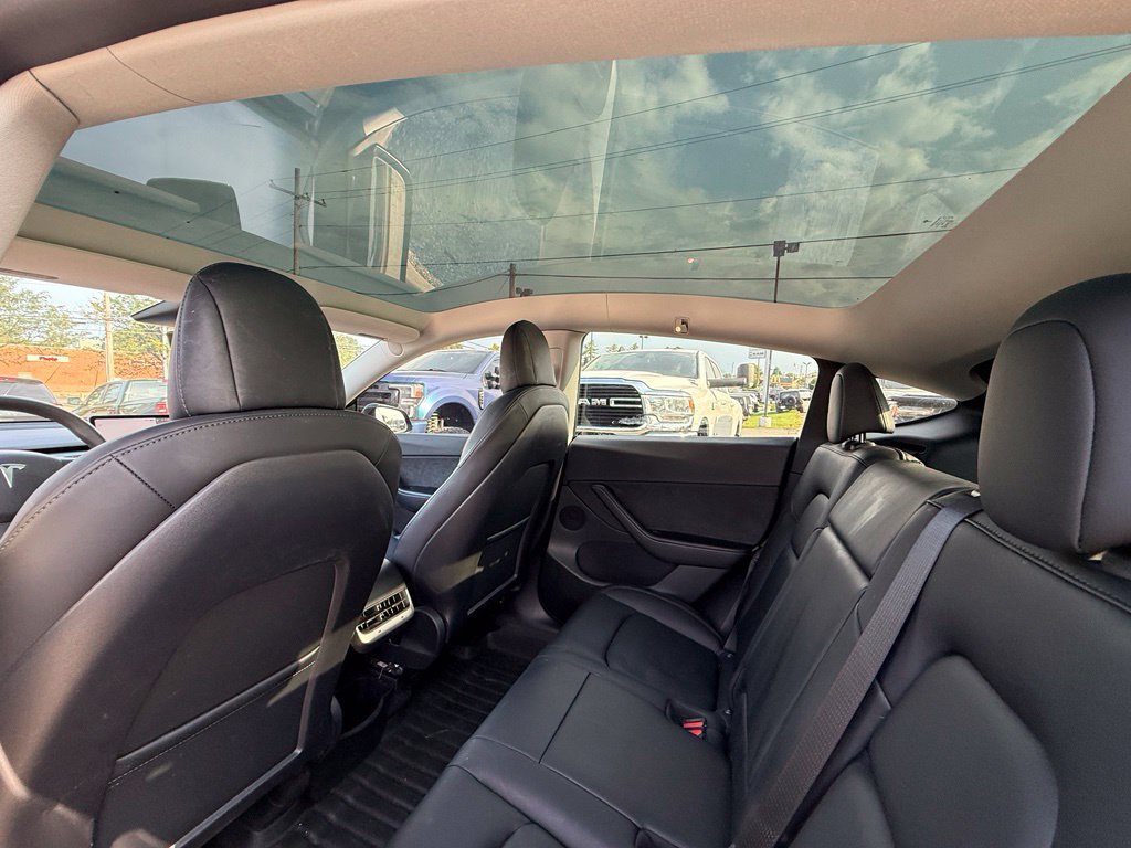 Used 2022 Tesla Model Y Long Range AWD/4WD image 21