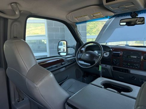 Used 2007 Ford F350 Lariat AWD/4WD image 40