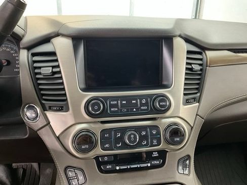Used 2019 GMC Yukon XL Denali w/ Denali Ultimate Package AWD/4WD image 12