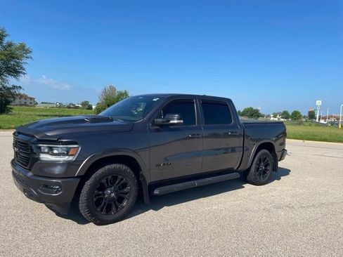 Used 2022 RAM 1500 Laramie AWD/4WD image 7