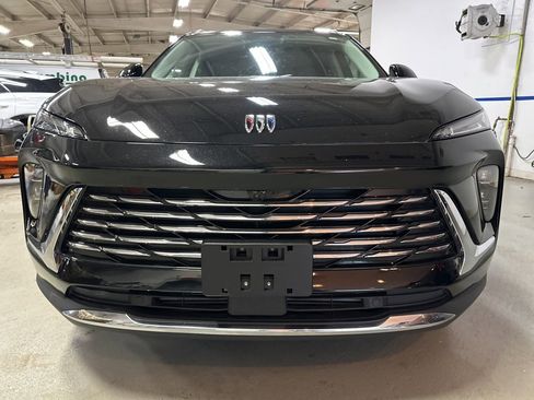 Used 2025 Buick Envision Preferred image 8