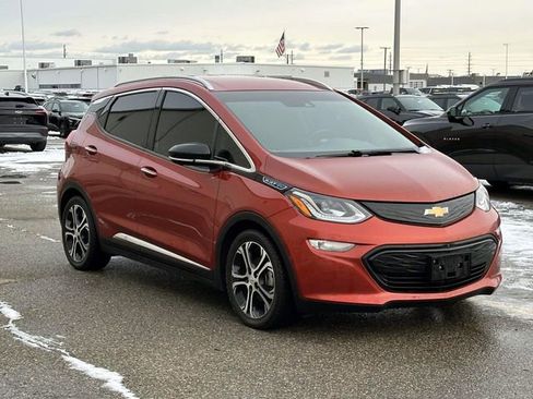 Used 2020 Chevrolet Bolt Premier w/ Infotainment Package image 6