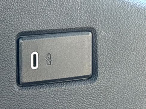 Used 2023 Chevrolet Tahoe LT image 33