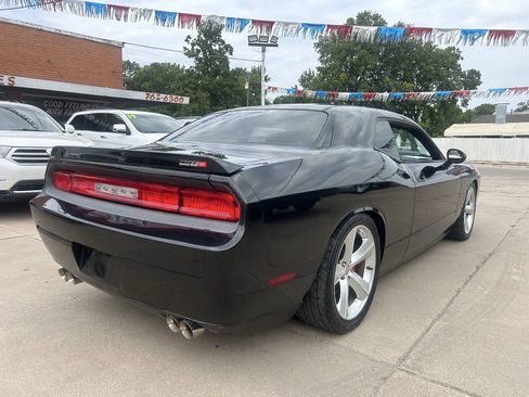 Used 2010 Dodge Challenger SRT8 w/ SRT Option Group II RWD image 6