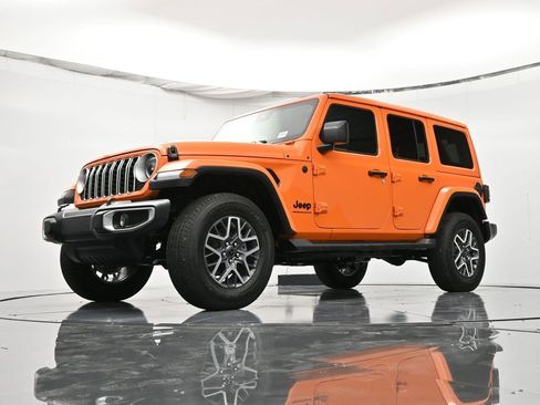 New 2025 Jeep Wrangler Unlimited Sahara image 38
