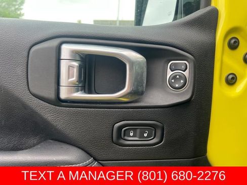 Used 2022 Jeep Wrangler Unlimited Sahara w/ Cold Weather Group AWD/4WD image 16