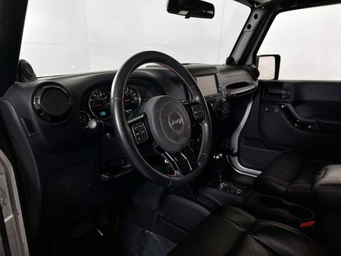 Used 2012 Jeep Wrangler Altitude image 9