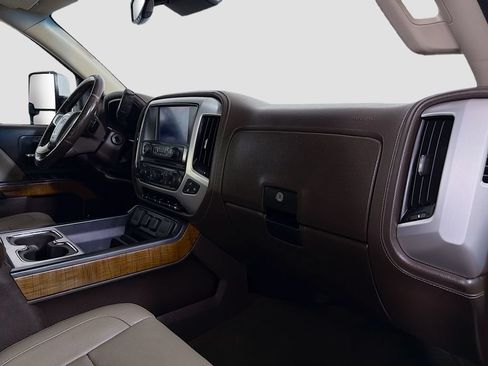 Used 2018 GMC Sierra 1500 SLT AWD/4WD image 30