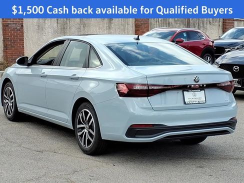 New 2025 Volkswagen Jetta SE image 6