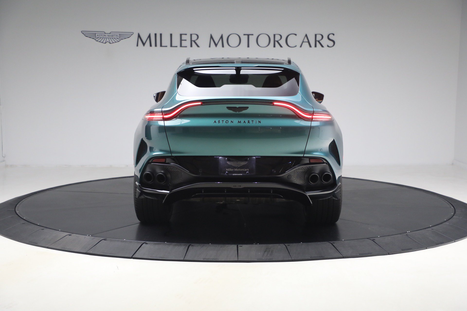 Used 2025 Aston Martin DBX 707 AWD/4WD image 6