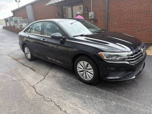 Used 2019 Volkswagen Jetta S FWD image 2