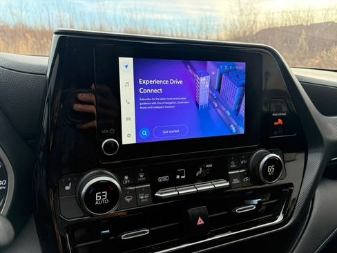 Used 2023 Toyota Highlander XSE image 31