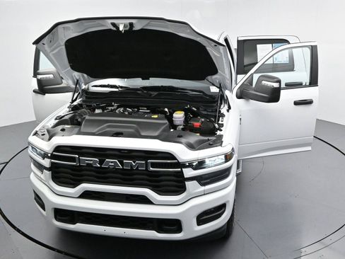Used 2025 RAM 2500 Big Horn AWD/4WD image 47