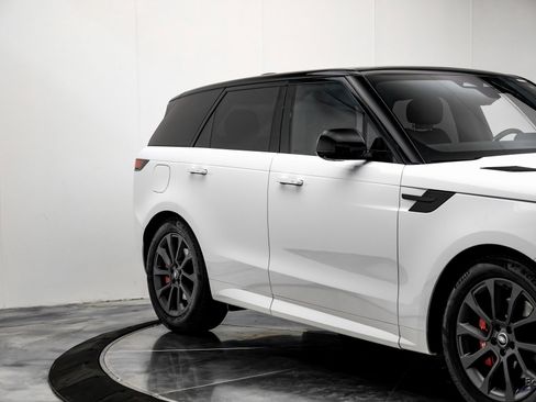 Used 2025 Land Rover Range Rover Sport Dynamic SE image 22
