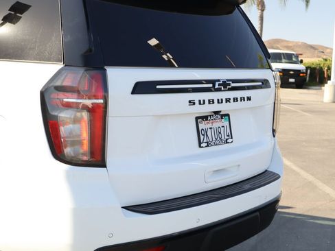 Used 2024 Chevrolet Suburban Z71 w/ Luxury Package AWD/4WD image 16