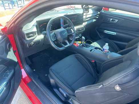 Used 2024 Ford Mustang GT RWD image 9