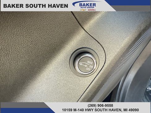 Used 2021 GMC Acadia SLE w/ Driver Convenience Package image 20