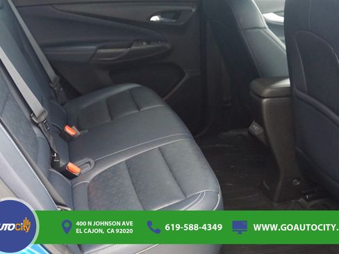 Used 2022 Chevrolet Bolt EUV Premier w/ Sun & Sound Package FWD image 13