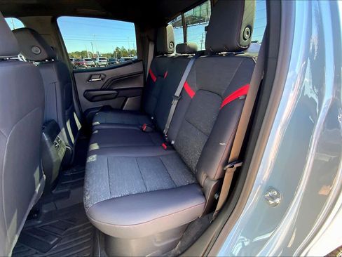 Used 2025 Chevrolet Colorado Z71 image 20