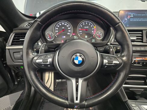Used 2015 BMW M4 Convertible image 13