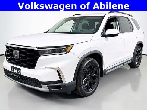 Used 2025 Honda Pilot Elite image 1