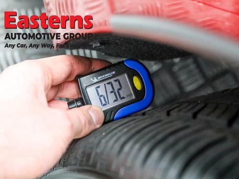 Used 2021 Toyota Camry SE w/ Cold Weather Package image 25