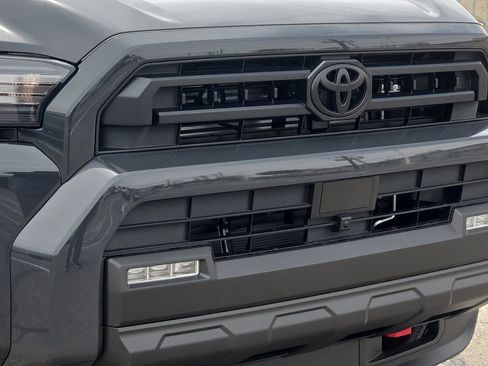 New 2026 Toyota 4Runner SR5 AWD/4WD image 7