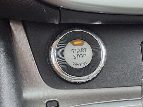 Used 2021 Nissan Murano S FWD image 10