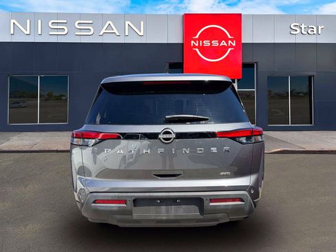 Used 2023 Nissan Pathfinder S AWD/4WD image 3