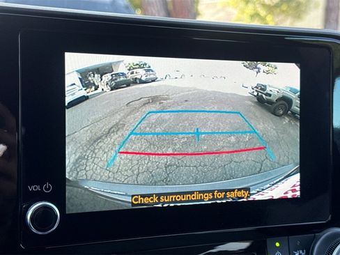 Certified 2023 Toyota Highlander LE image 20