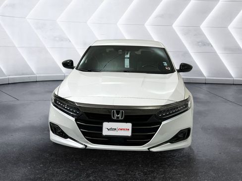 Used 2022 Honda Accord Sport image 2