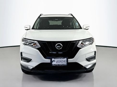 Used 2017 Nissan Rogue SV AWD/4WD image 2