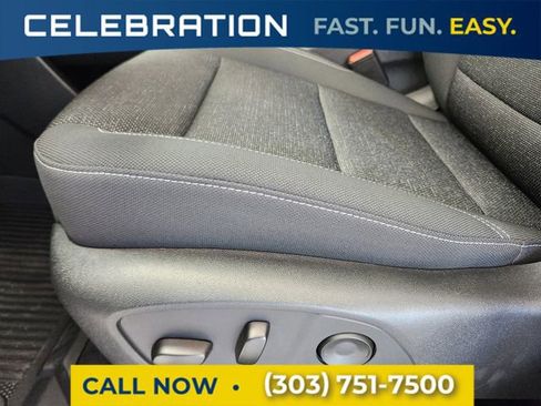 Used 2025 Chevrolet Traverse LT w/ Midnight/Sport Edition image 10