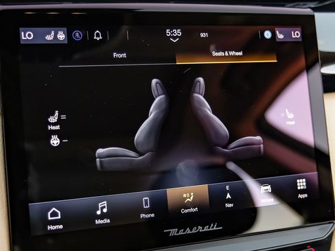 Used 2022 Maserati Quattroporte Modena RWD image 30