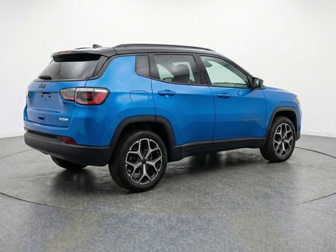 Used 2025 Jeep Compass Limited AWD/4WD image 9