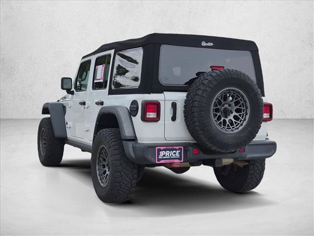 Used 2021 Jeep Wrangler Unlimited Rubicon w/ Cold Weather Group AWD/4WD image 7