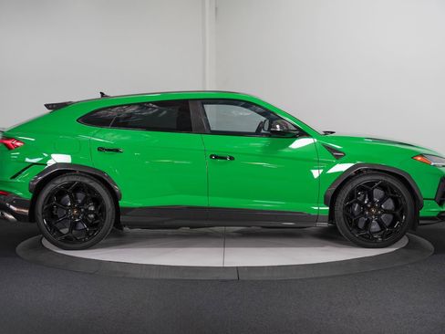 Used 2023 Lamborghini Urus Performante image 9