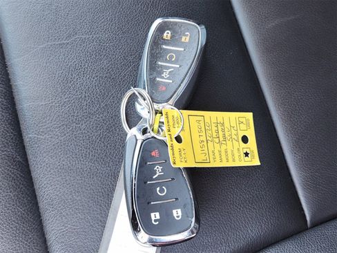 Used 2020 Chevrolet Traverse LT w/ LT Premium Package image 32