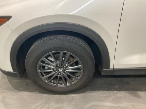 Used 2019 MAZDA CX-5 Touring FWD image 6