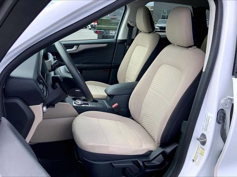 Used 2021 Ford Escape SE image 8