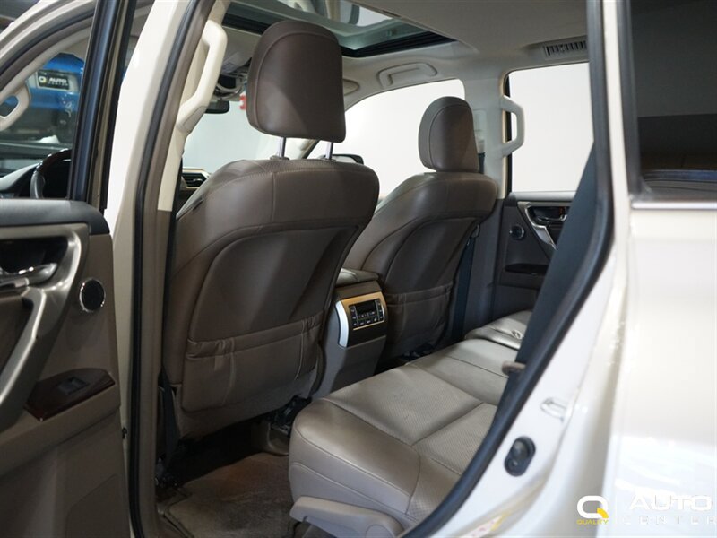 Used 2015 Lexus GX 460 Luxury AWD/4WD image 30