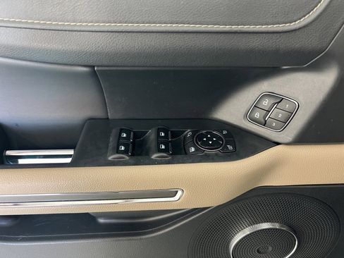 Used 2024 Ford Expedition Max XLT image 21